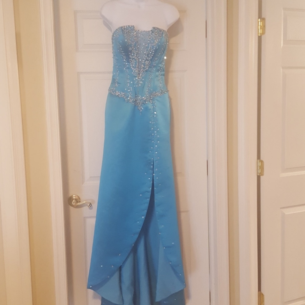 Aqua Strapless Sequined Upper Gown